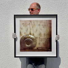 Load image into Gallery viewer, Hubcap, Manea, 1986