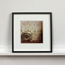 Load image into Gallery viewer, Hubcap, Manea, 1986